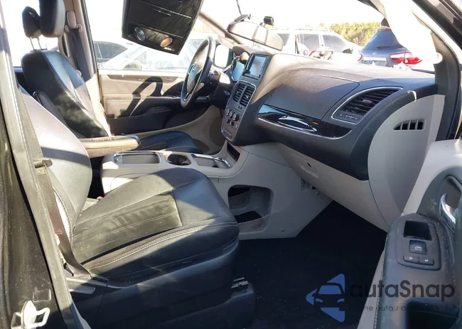 2C4RDGCG8JR208910: 44209707