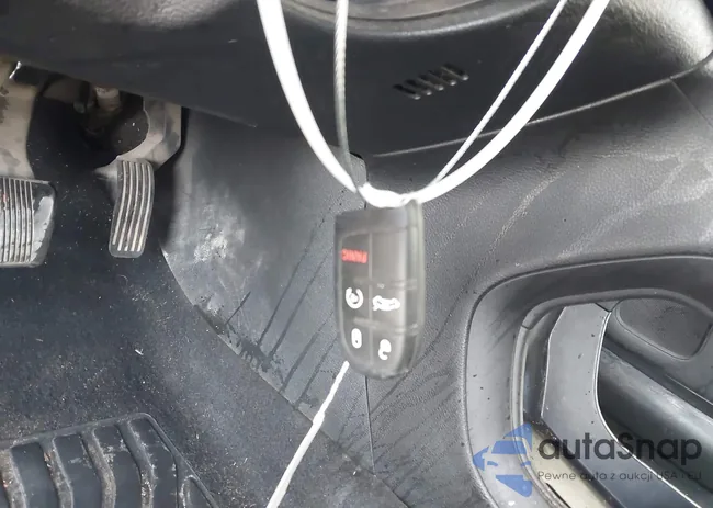 1C3CCCFB6HN506417: 44209761