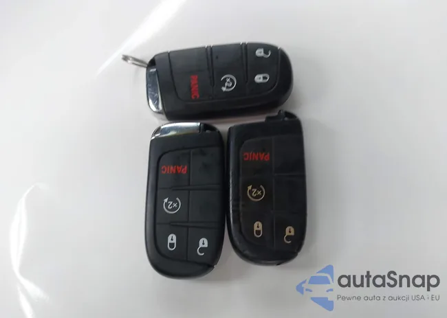 3C4NJDCB8MT604508: 44209841