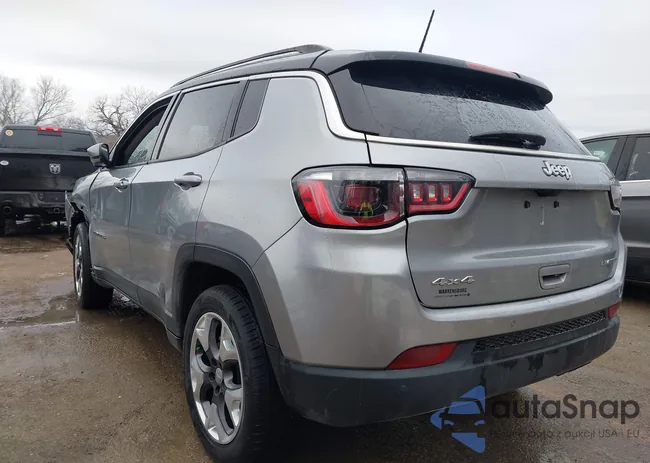 3C4NJDCB8MT604508: 44209841