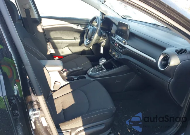 3KPF24AD6ME333281: 44209869