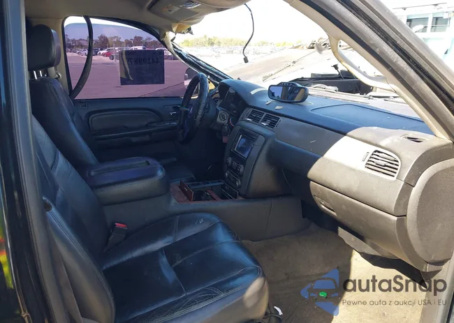 1GNFC13C18R135841: 44209879