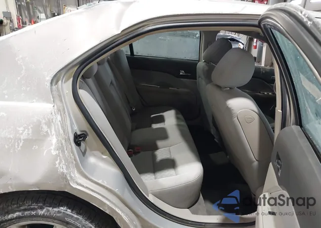 3FAHP0GA3AR429931: 44209907