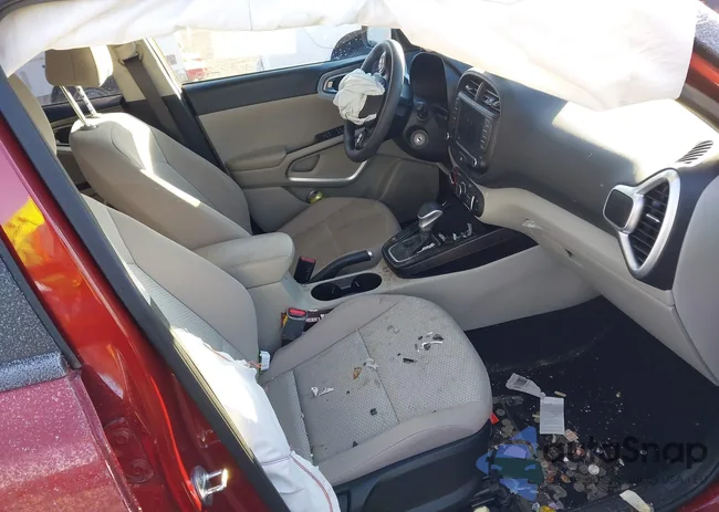 KNDJ23AU7P7190916: 44209043