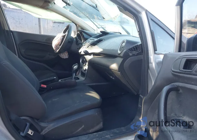 3FADP4BJ8JM116867: 44209074