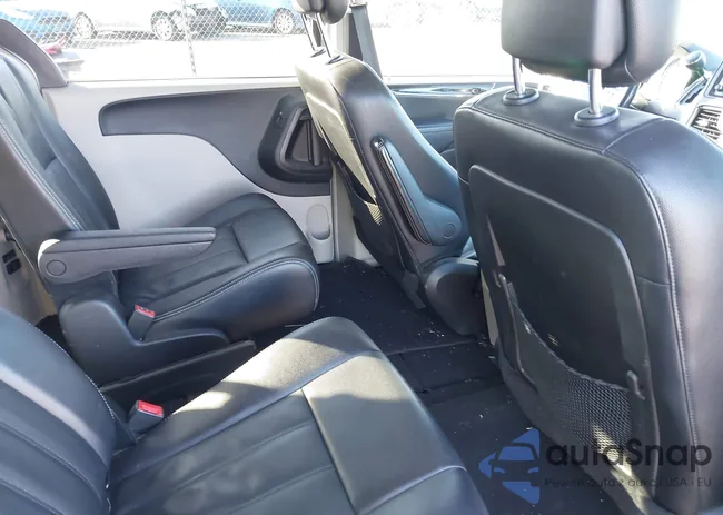 2C4RC1BG5ER293731: 44209113