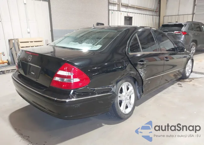 WDBUF70J65A666183: 44209232