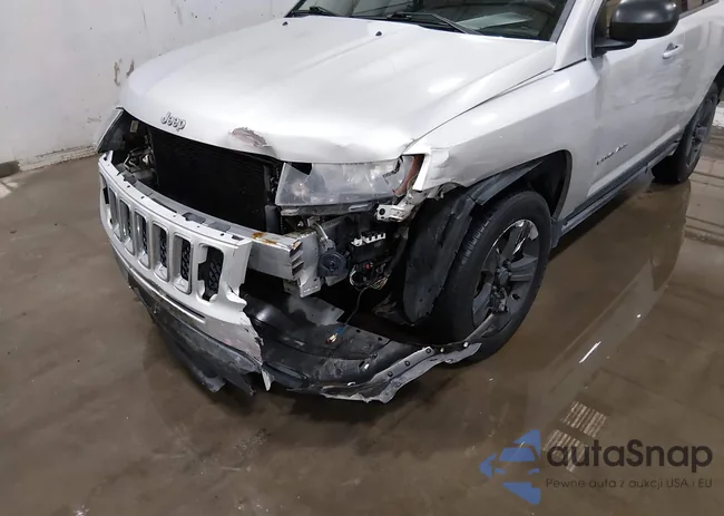 1C4NJDBBXED588143: 44209343