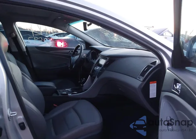 KMHEC4A41CA023030: 44210597