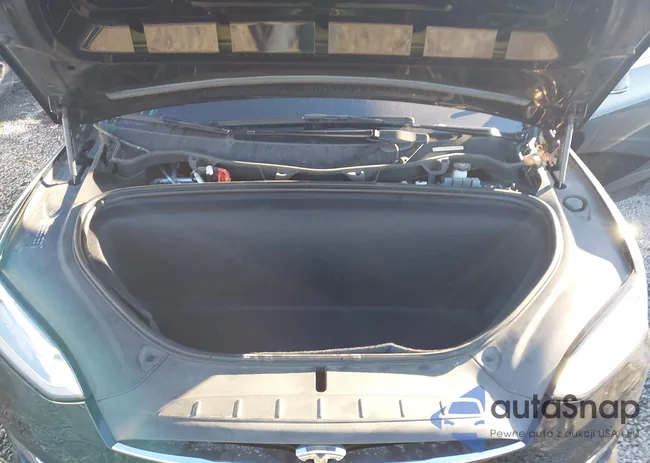 5YJXCBE20JF110593: 44210661