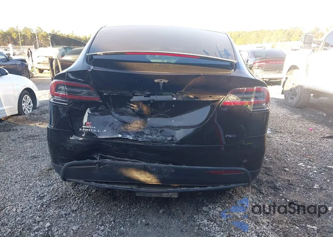 5YJXCBE20JF110593: 44210661