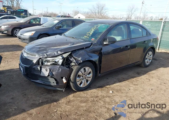 1G1PA5SG7E7432529: 44210821