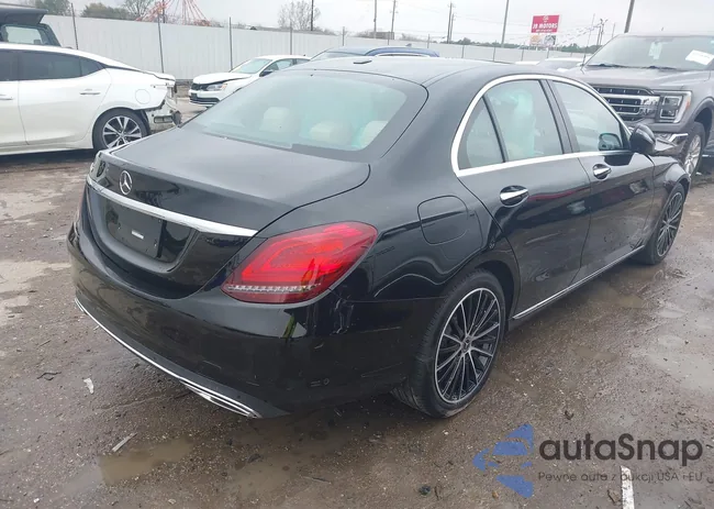 W1KWF8DB6MR653555: 44210069