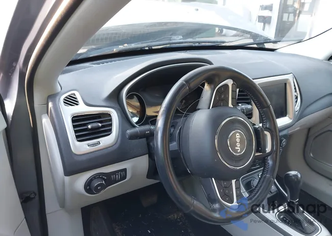 3C4NJDBB7JT483869: 44210121