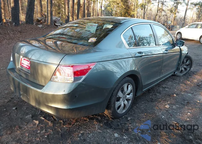 1HGCP2F72AA125880: 44210208