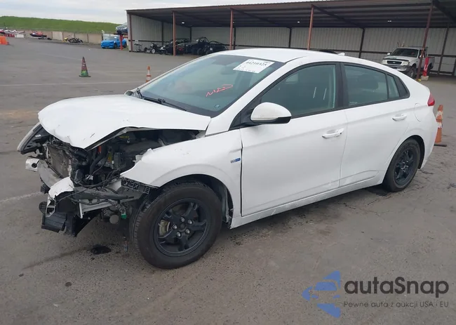 KMHC65LC3HU049840: 44210325