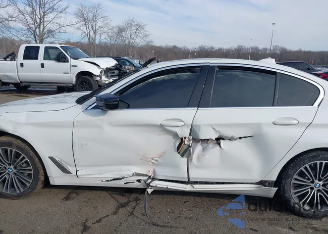 WBAJE7C57KWW18242: 44211424