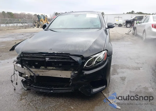 WDDZF4KB8KA664142: 44211521