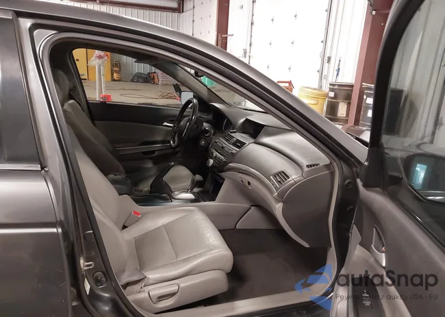 JHMCP268X8C002235: 44211569