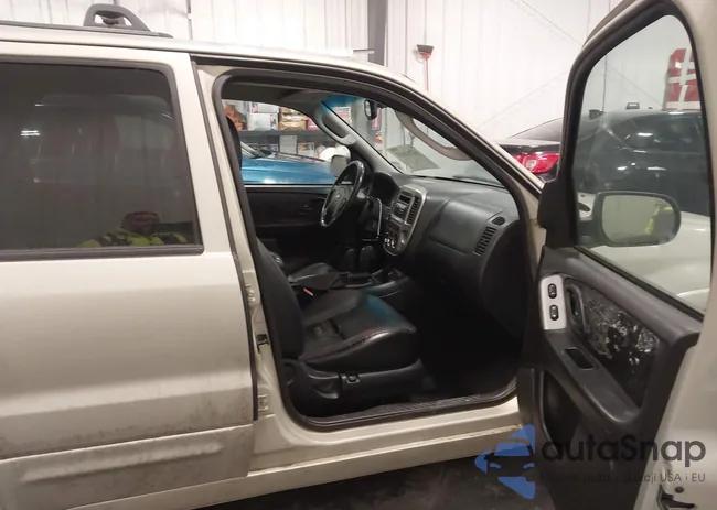 1FMYU94195KB16593: 44211603