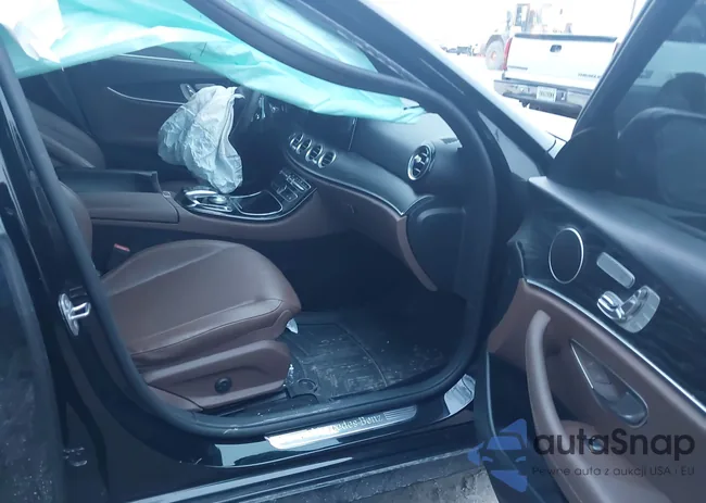 WDDZF4KB9HA080759: 44211727