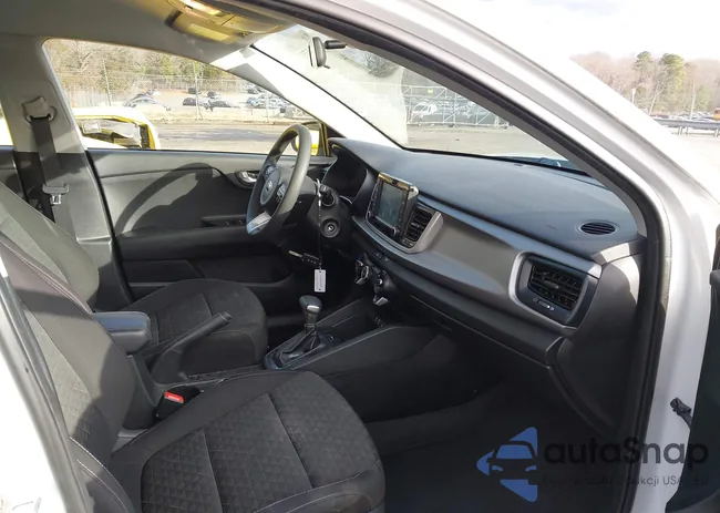 3KPA24AD9LE294016: 44211753