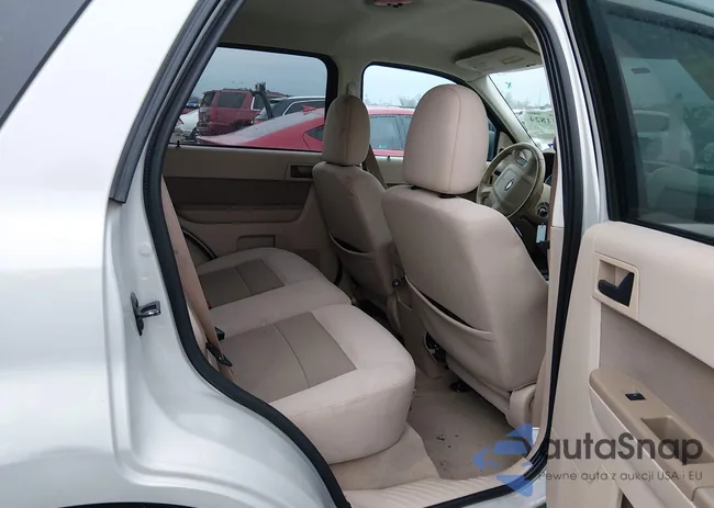 1FMCU03G59KA44678: 44211824