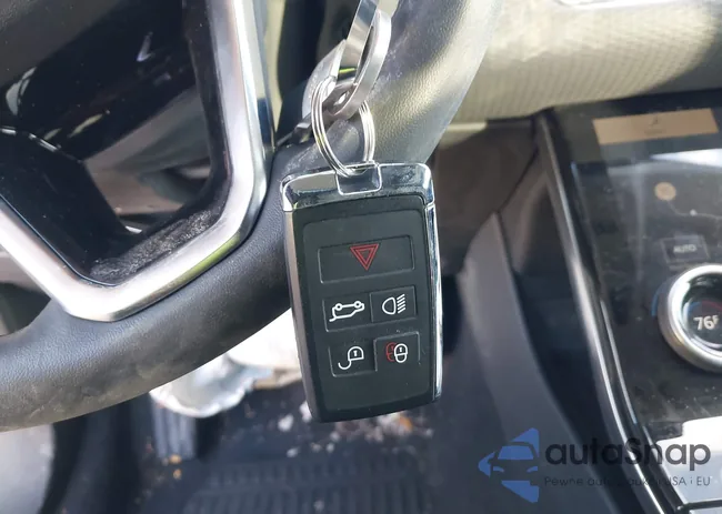 SALZJ2FX1PH191064: 44211880