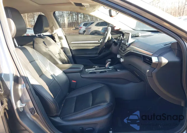 1N4BL4EV8KC212311: 44211040