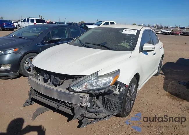 1N4AL3AP2HC162379: 44211077