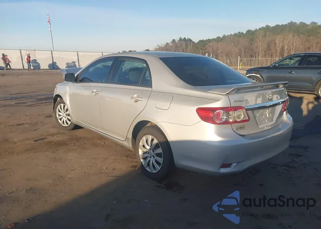 2T1BU4EE6DC117506: 44211282