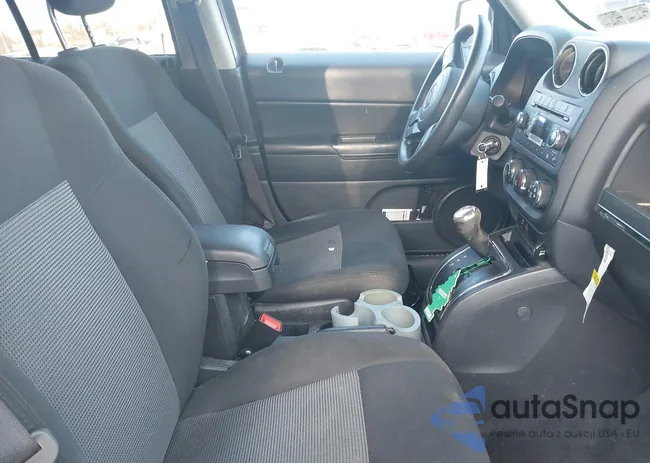 1C4NJPBA9FD210275: 44211351