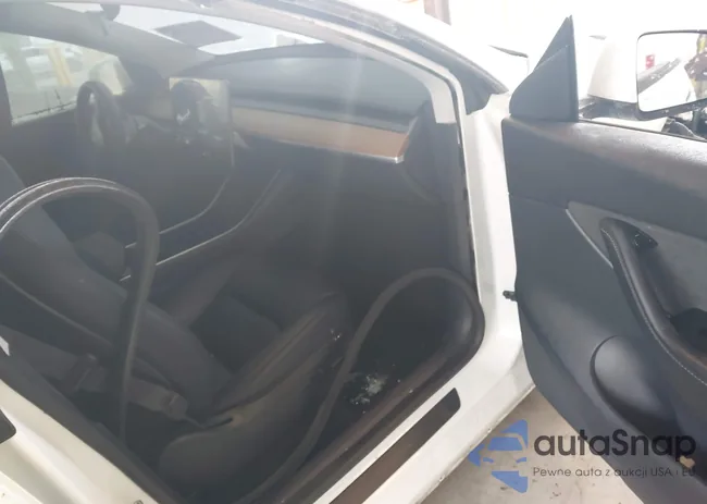 5YJYGDEE0LF008924: 44212386