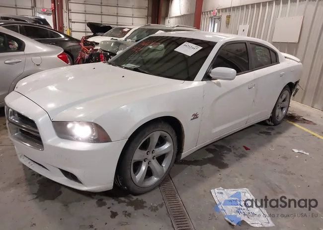 2C3CDXCT4DH583856: 44212447