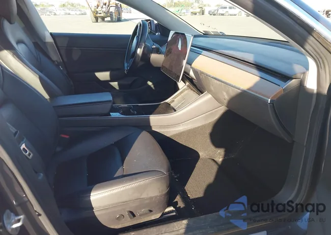 5YJ3E1EB6JF132620: 44212455