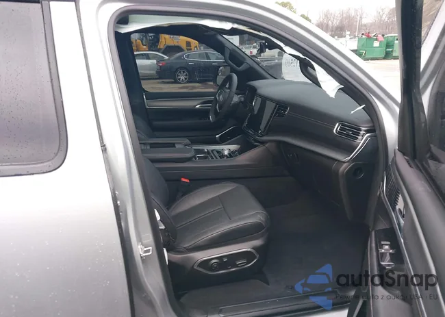 1C4SJUBP6PS574088: 44212509