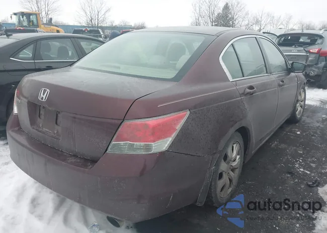 1HGCP2F70AA176195: 44212591