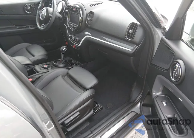 WMZYT3C58K3J32637: 44212615