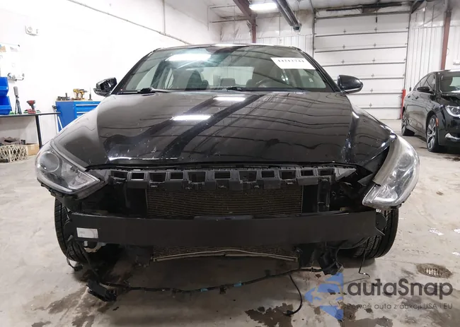 5NPD84LF5JH305421: 44212744