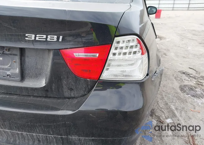 WBAPK7C57BA818943: 44212765