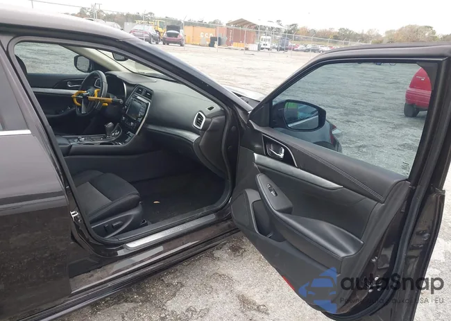 1N4AA6AP5GC389006: 44212811