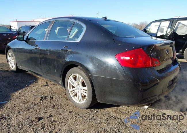 JN1DV6AP9BM601729: 44212896