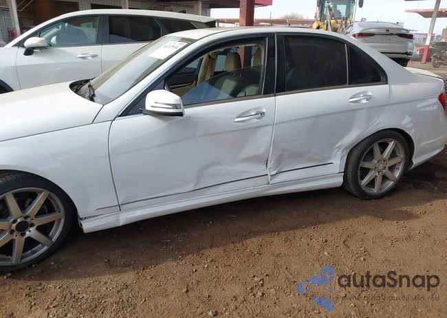 WDDGF4HB8EA956750: 44212934