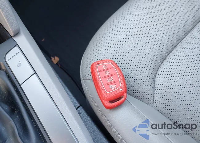 KMHD84LF3LU062857: 44212009