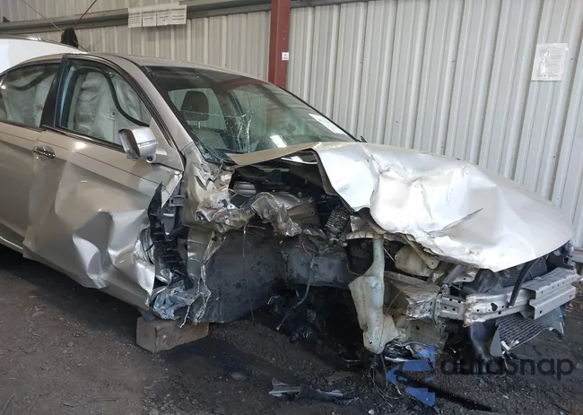 1HGCR2F72FA121118: 44212230