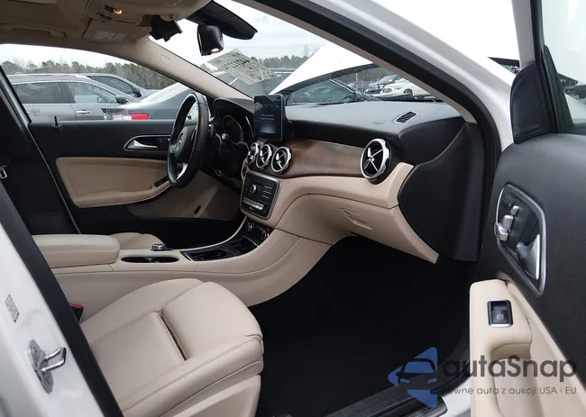 WDCTG4EB9KU016326: 44212274