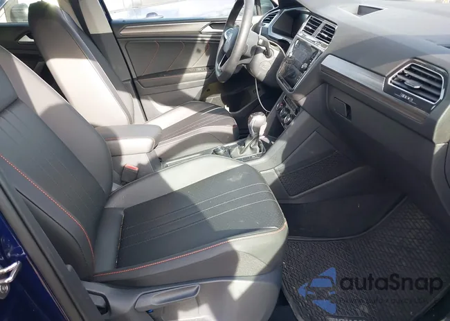 3VVMB7AX0RM205040: 44212306