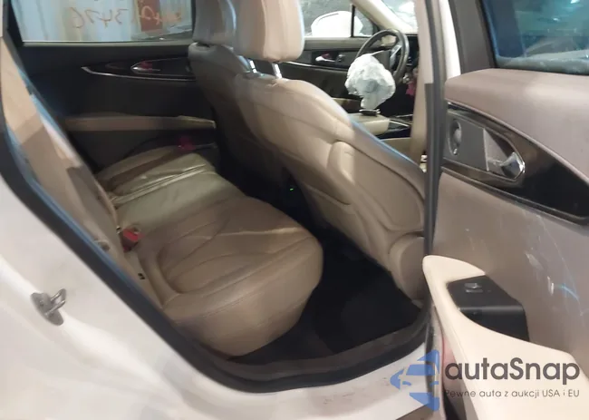 2LMPJ8K97PBL02805: 44213476