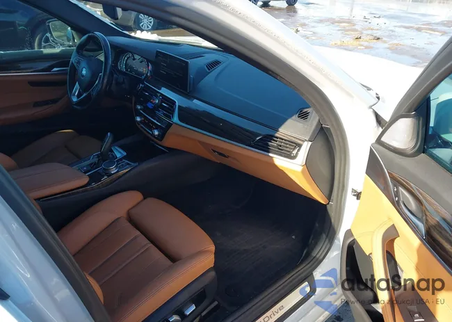 WBAJB1C52JB083963: 44213671