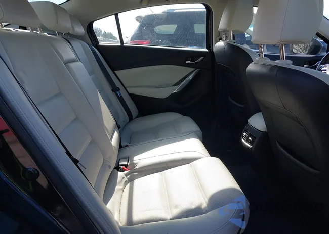 JM1GL1W53H1126048: 44213771